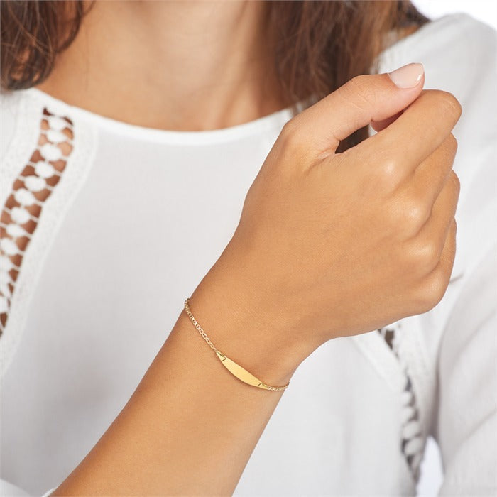 Dieses Foto zeigt ein Tragebeispiel des Armbands aus 375er Gold